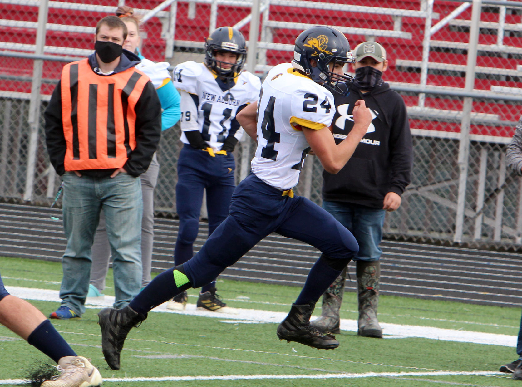 New Auburn at McDonell football 10-3-20